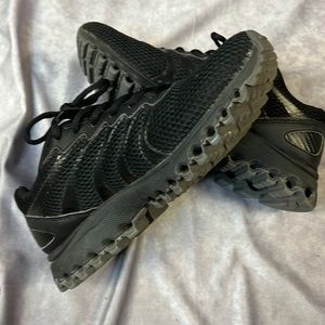 Women’s Black K-Swiss Tubes